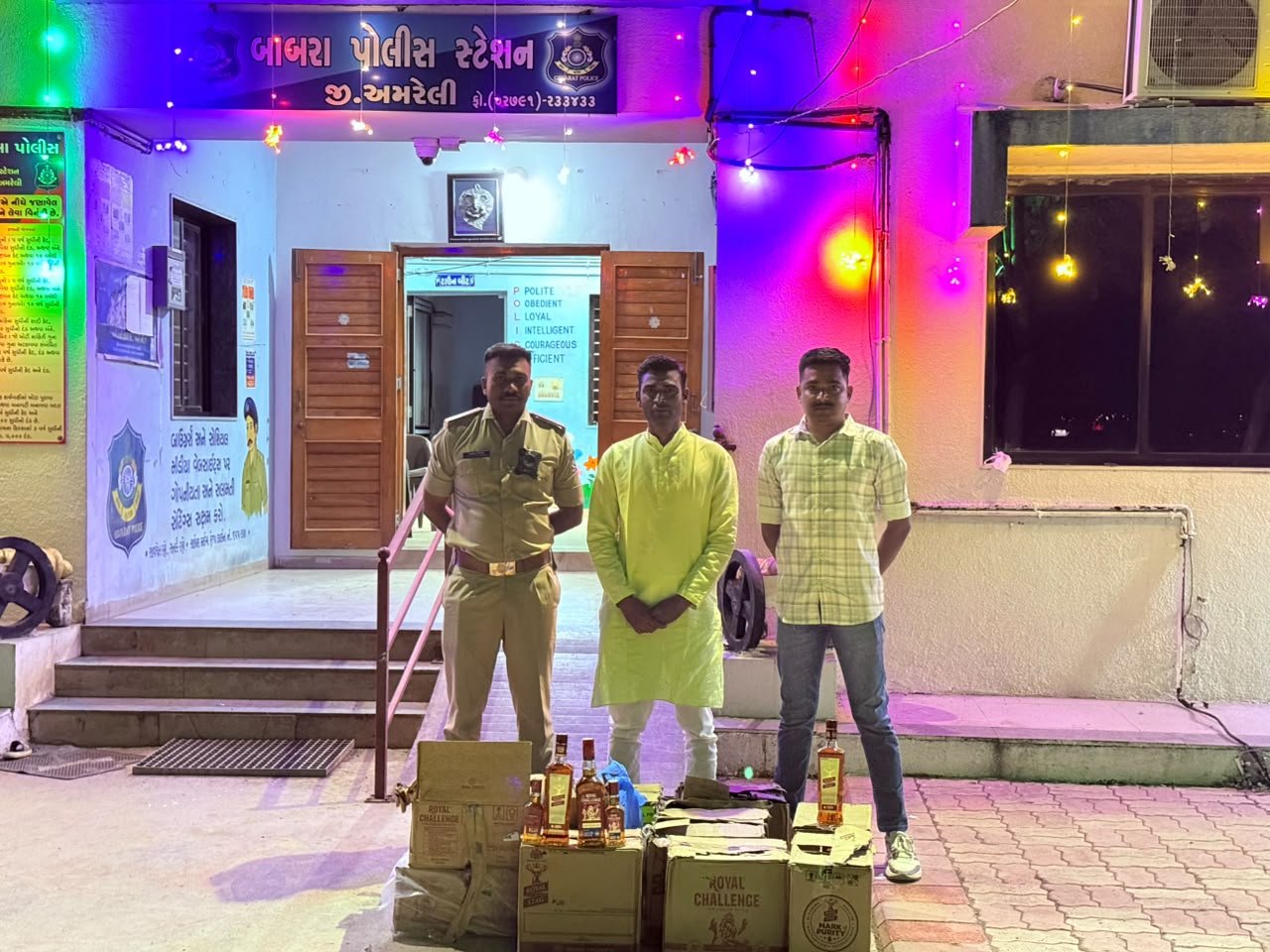 બાબરા તાલકુાના મોટા દેવળીયા ગામેથી અલગ અલગ બ્રાન્ડના ભારતીય બનાવટના વિદેશી દારૂની બોટલો નગં -૨૦૬ કક.રૂ.૧,૮૧,૦૨૩/- ના પ્રોહી. મદ્દુામાલ શોધી  કાઢતી બાબરા પોલીસ ટીમ.